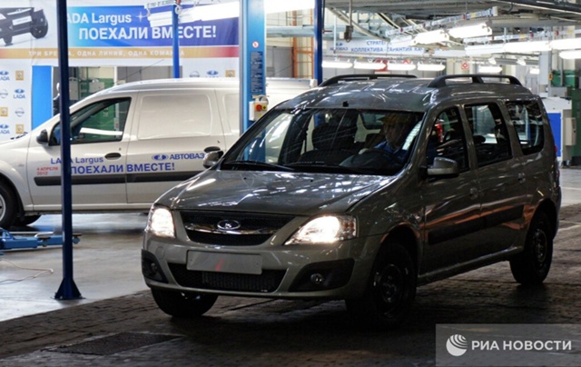 На продажи автомобилей Lada Largus ввели ограничение.
Росс?...