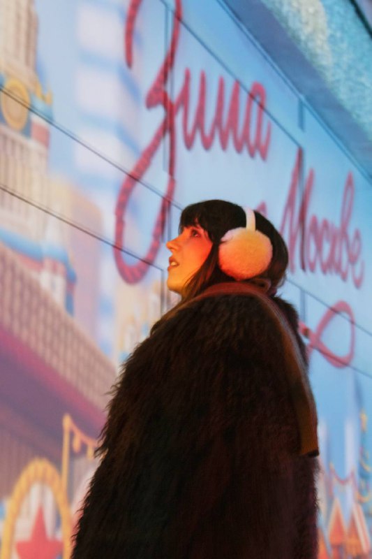 Девочки, забираем +1 вайбовый локейшн в Москве на Воробьевых горах!
Там каждый день проходят зрелищ