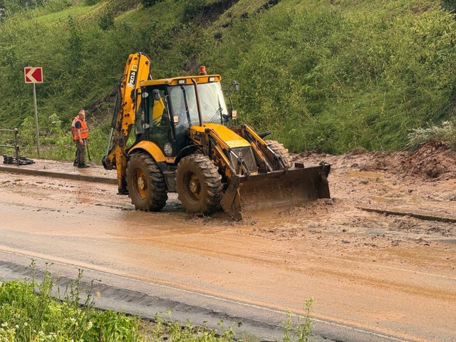 Все службы Можайского округа мобилизованы - откачиваю?...