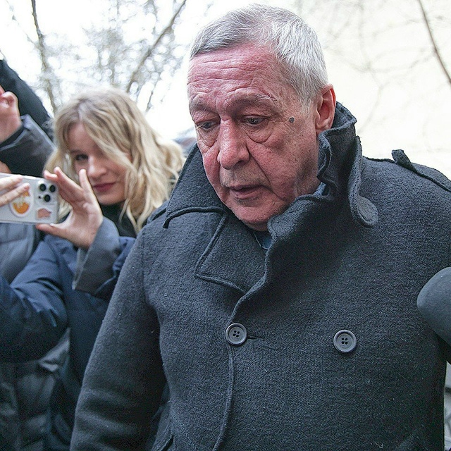 Михаил Ефремов сделал щедрый поступок: актер переписа?...