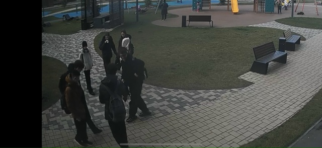 Жк Суворовский. Надеюсь, что родители узнают своих дет?...