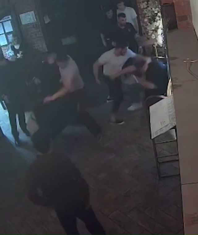 Суд избрал меру пресечения подозреваемому в избиении ?...