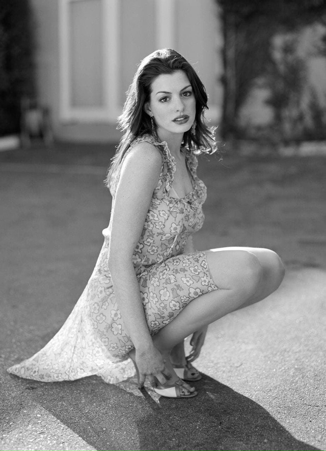 Энн Хэтэуэй, 2004 год.