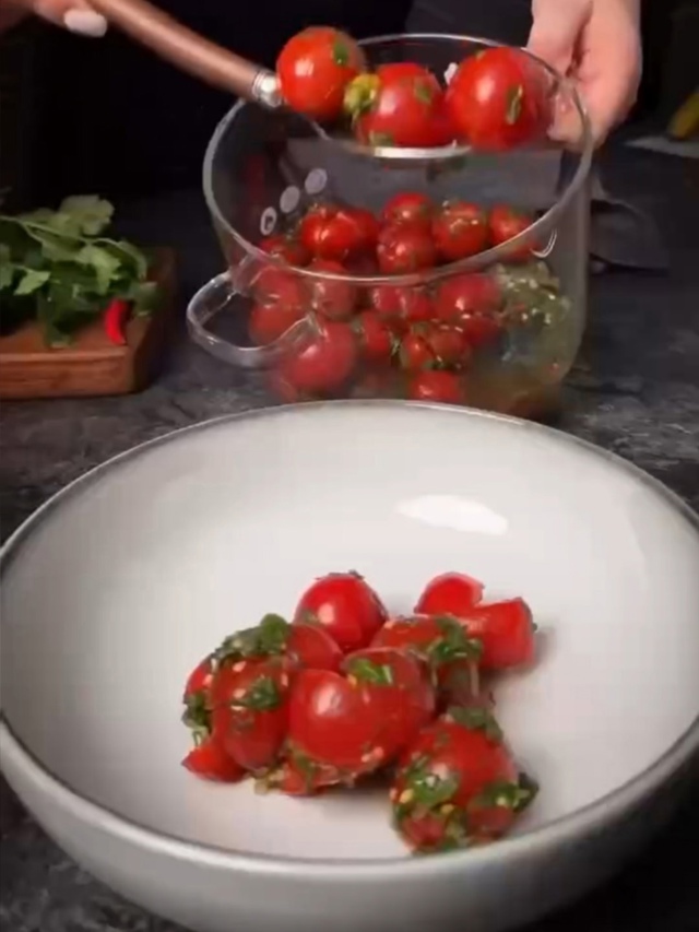 Маринованные томаты черри - классная закуска к любому ?...