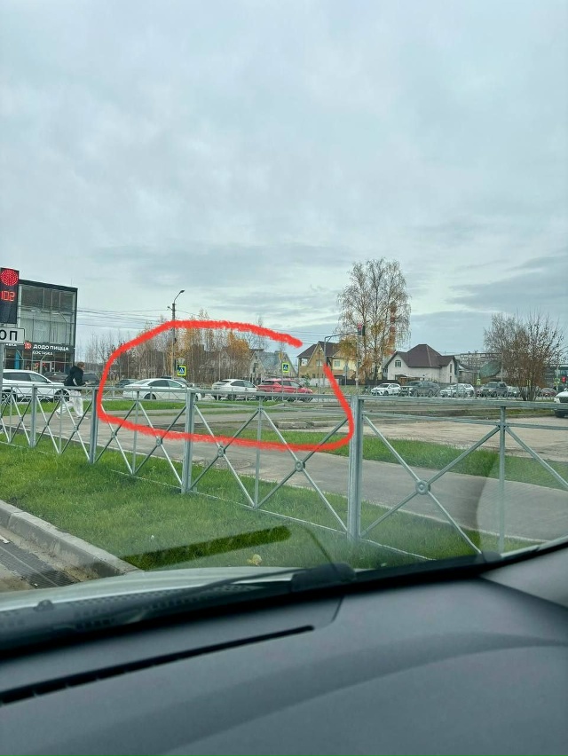 ❗ Водятлы!
Вы зачем останавливаетесь здесь на красны?...