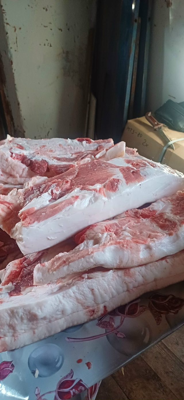 Продам свиное сало.Ждановка .тел.89328651032