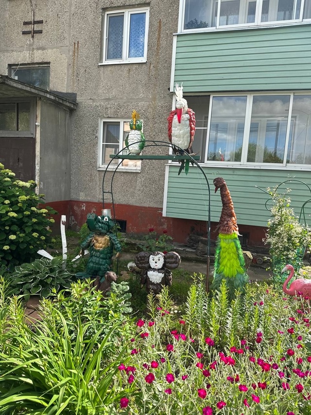 Вот такая красота у нашего подъезда! ?