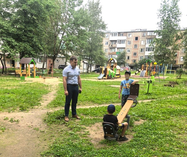 🧸 На ул. Багратиона обновлена детская площадка
На ул...