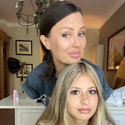 Дочка Бони снова удивляет — тринадцать лет, а запросы ?...