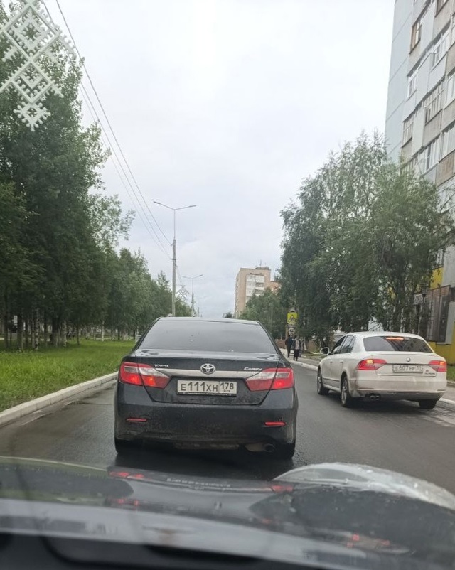 Водителю данного авто, в следующий раз заеду в бочину т...