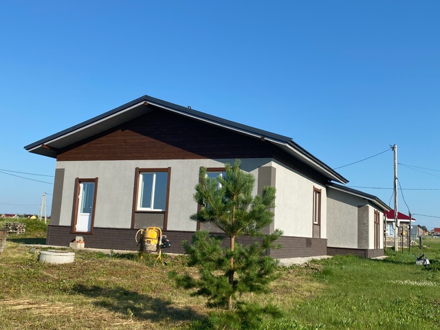 Продается дом с. Кармаскалы, по улице Рябиновая. Участо...