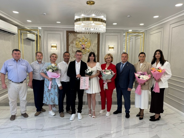 Сегодня с огромной радостью поздравил замечательную п...