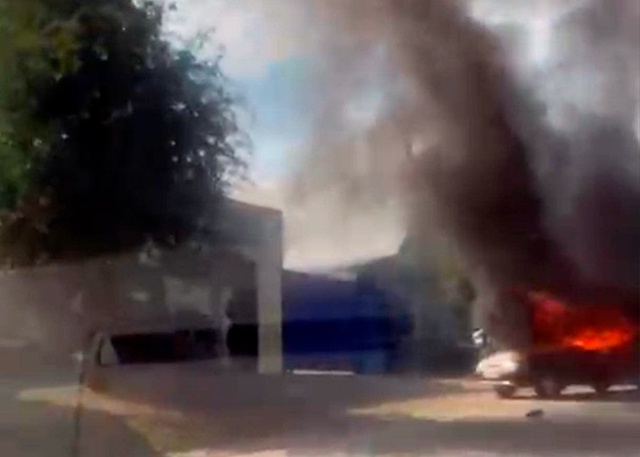 ? В Вольске «Лада» сгорела на вторые сутки после поку?...