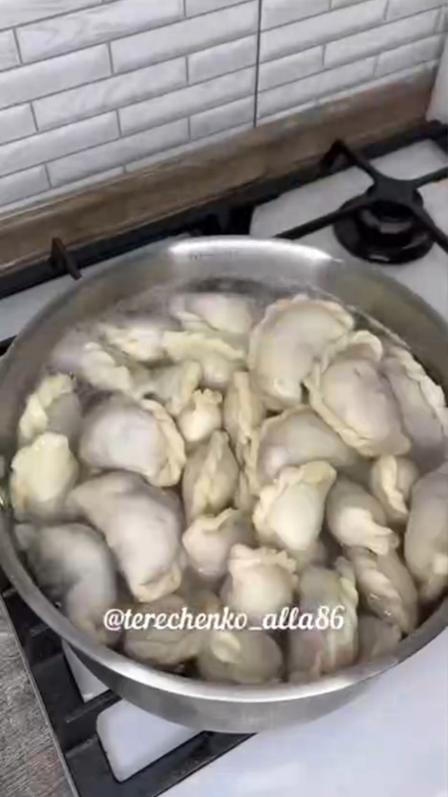 Самое летнее блюдо - вкуснейшие вареники с вишней от ко...