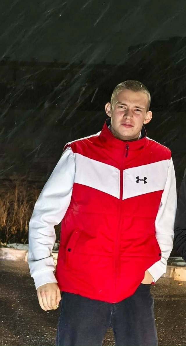 Четверо молодых людей задохнулись в гараже
Два 20-лет?...