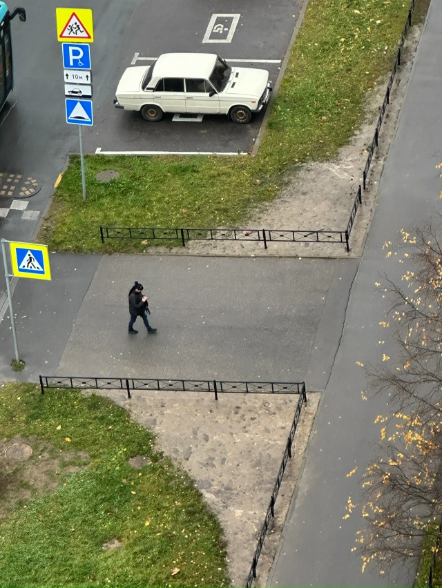 От лица жителей, проживающих по адресу ул. Станюковича...