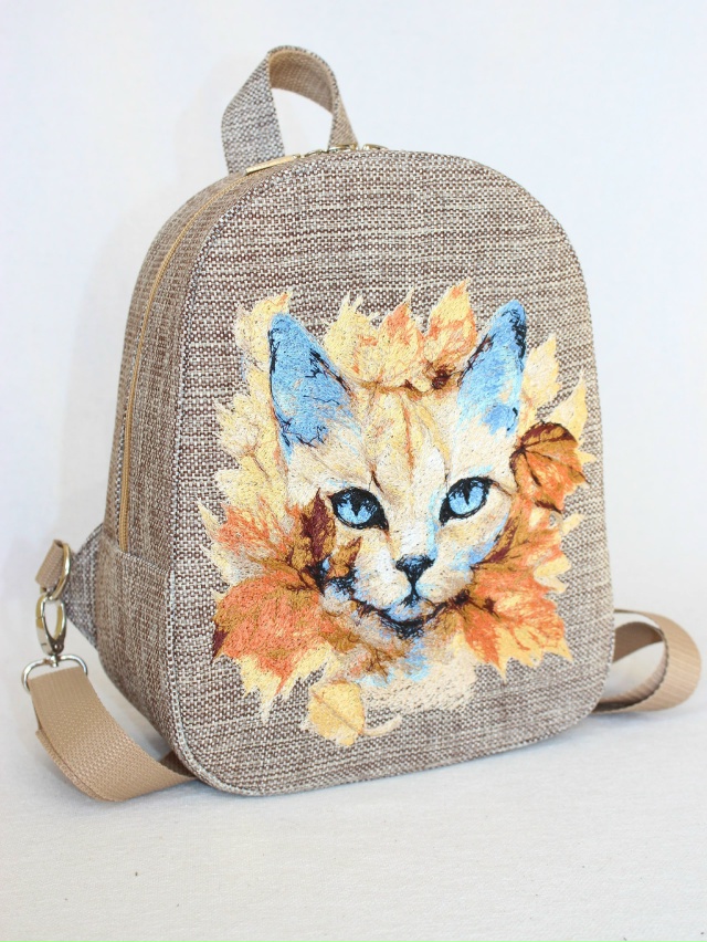Сумки и рюкзаки с машинной вышивкой 🐈