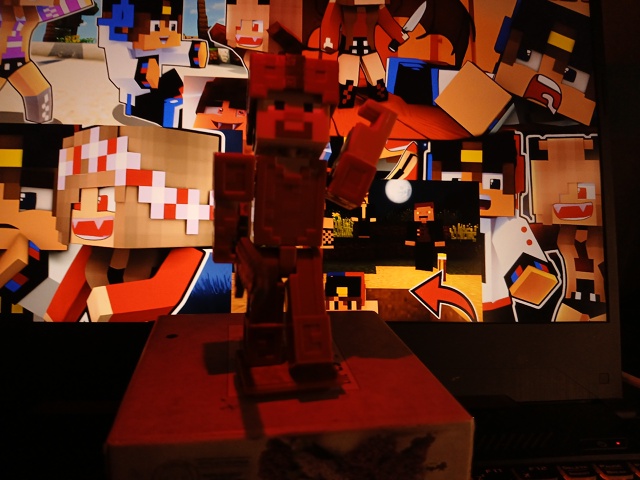 Вот нафоткал красивые фоточки стива на фоне Евгена Бро