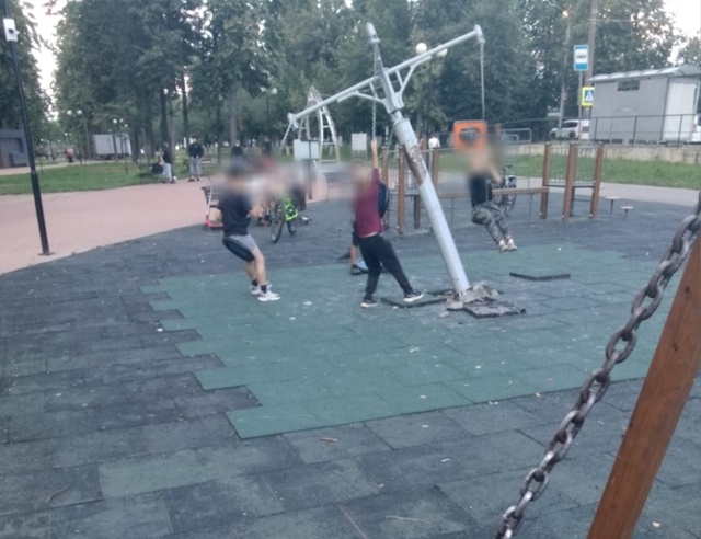 Дорогая администрация!!!
Перестаньте устанавливать да?...