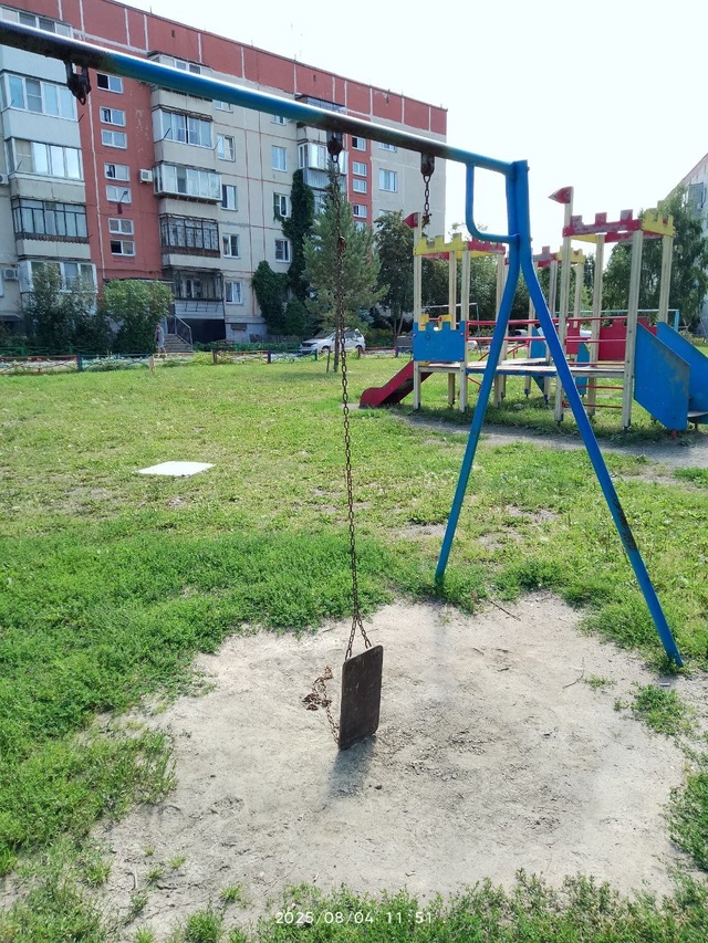 🤬Ужасное состояние детских площадок в центре Копейск...