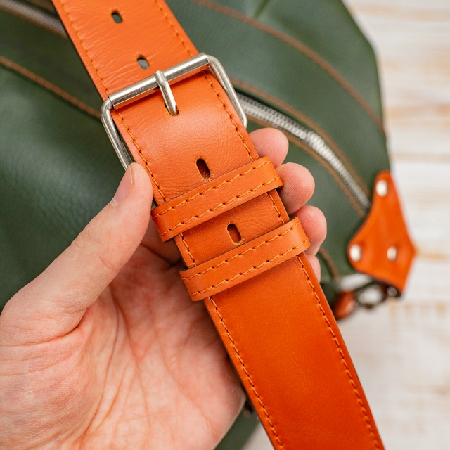 Привет, друзья! Меня зовут Василий. Я шью яркие сумочки,...