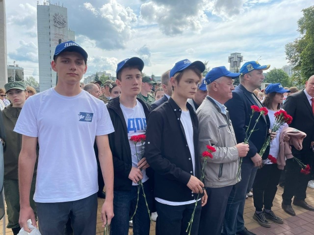 Похоже, все представители ЛДПР не знают, как себя вести...