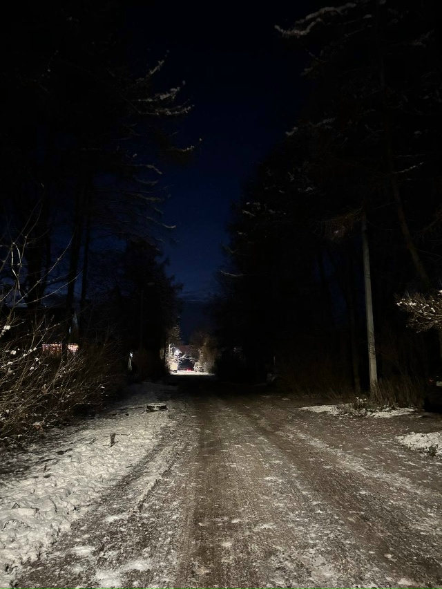 сколько уже прошло времени
с того как половина фонар?...