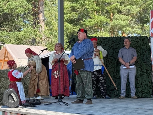 ? Сегодня деревня Семёновская (СП «Шадреньгское») бук...