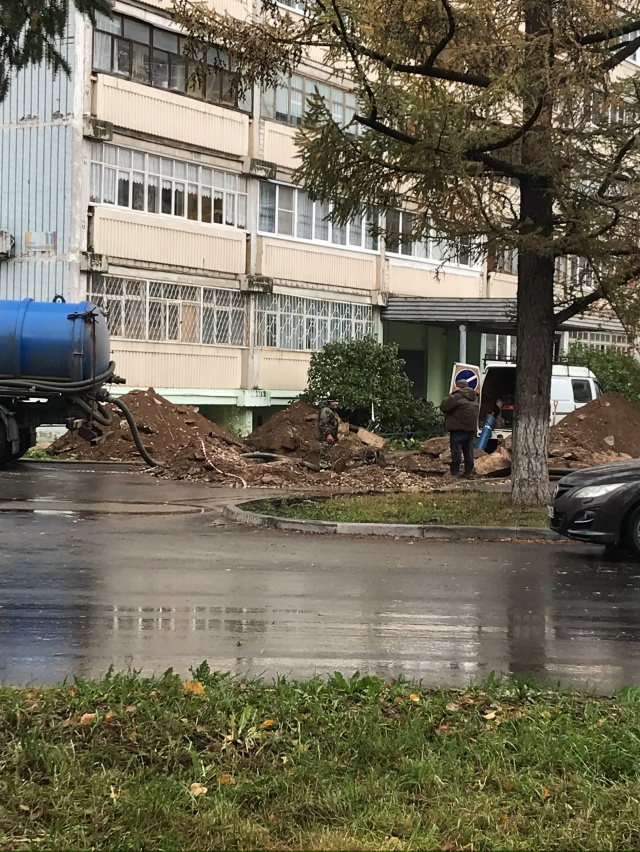 ул.Чернышевского, новенький, только что положенный асф...