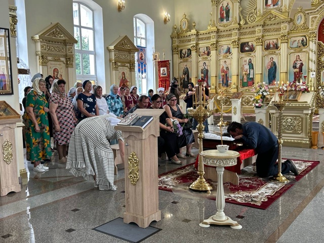 ? В Курске проходит церемония прощания с пятилетним Т...