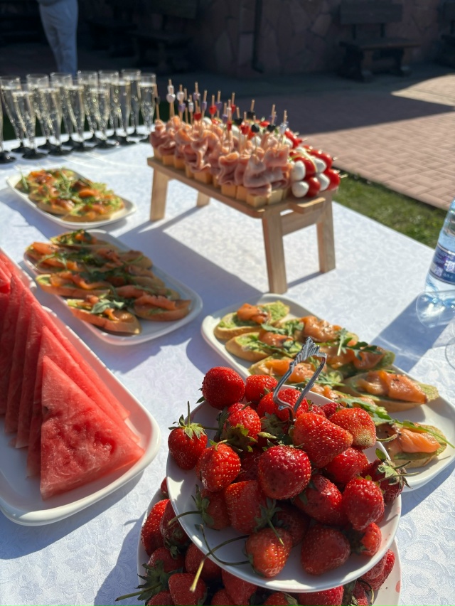 «Готовь телегу зимой, а сани летом!»??-гласит русска?...