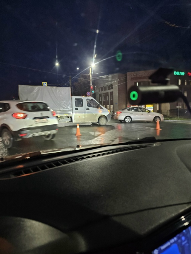 Суздальский - Добросельская дтп, на перекрестке