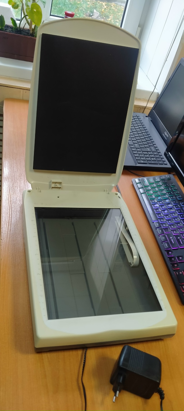 Отдаю нуждающимся сканер Mustek 600CU
У кого еще есть стары?...