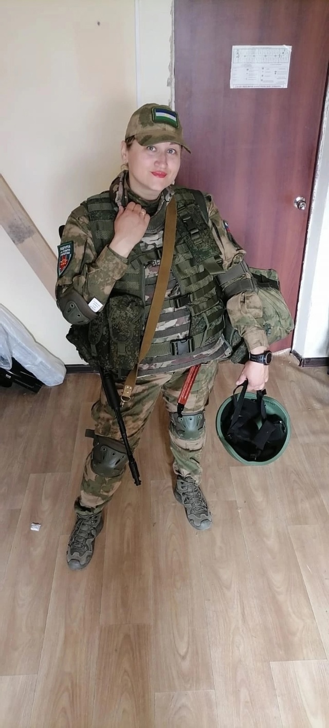 В грохоте артиллерии, под свист снарядов, там, где жизн?...