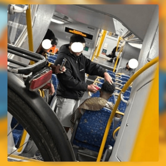 Безумные приколы
Общественный транспорт видел многое,...