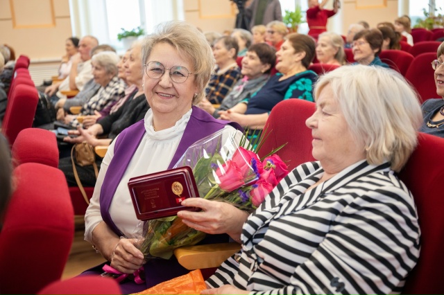 🏙️ В АДМИНИСТРАЦИИ НАРЬЯН-МАРА ТОРЖЕСТВЕННО ОТМЕТИЛ?...
