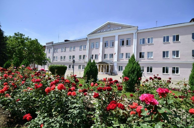 🏭 В АО «Каменскволокно» на постоянную работу требуют?...