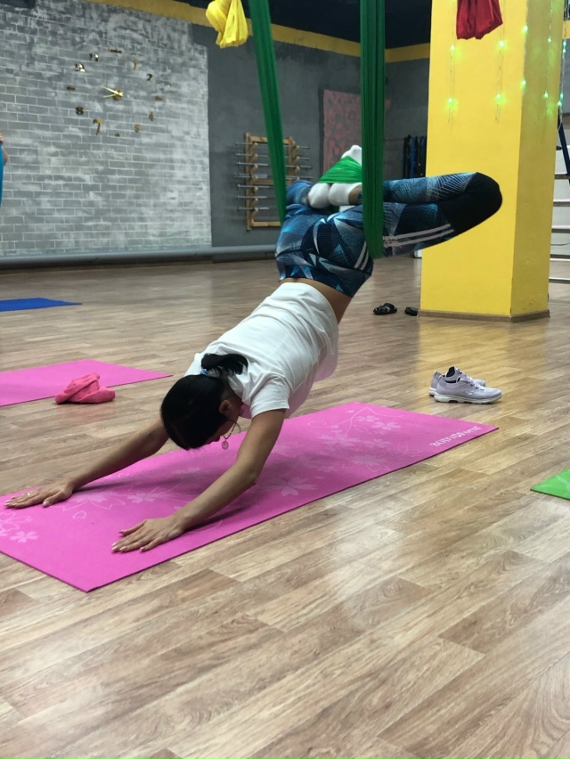 До Нового Года осталось чуть-чуть! 🎉💃
Девчонки, пор?...