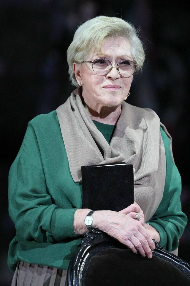 ОДИНОЧЕСТВО — ЭТО КОГДА НЕКОМУ СЕБЯ ОТДАТЬ. МУЖ МОЕЙ П?...