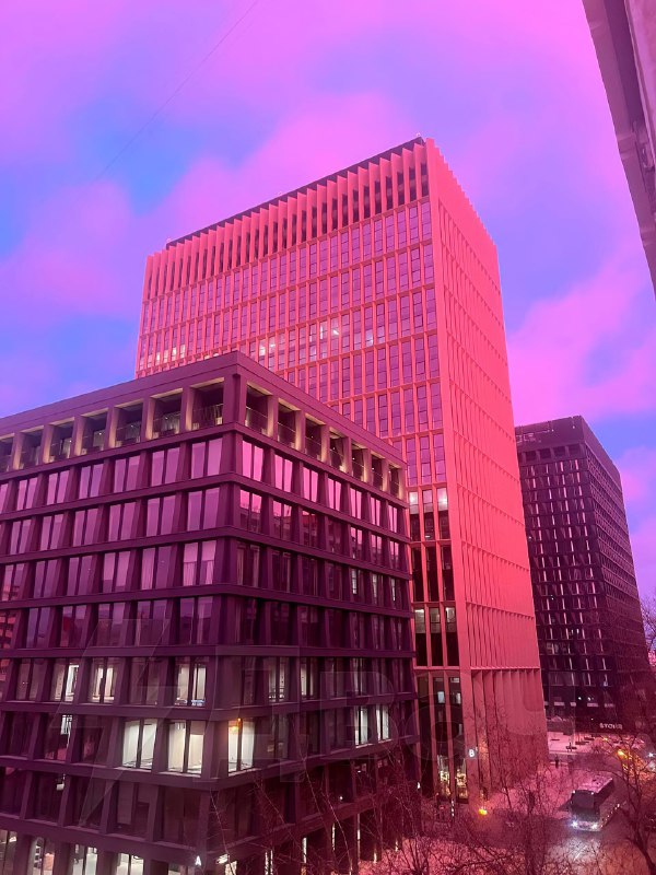 Небо над Москвой и Подмосковьем окрасилось в розовый цвет
😶😶😶😶😶😶😶