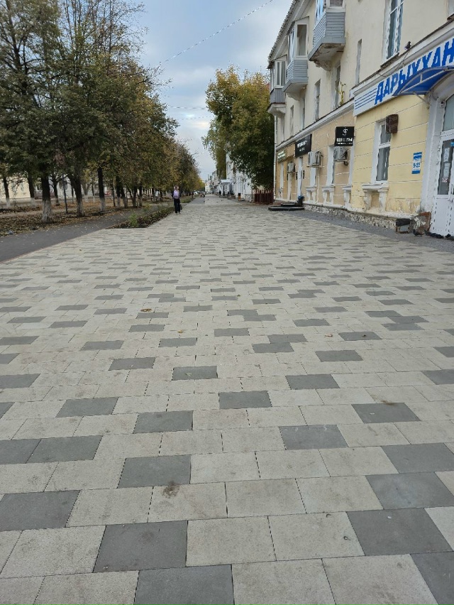 Вандалы атакую новый бродвей в Салавате ??
Мэр Сала?...