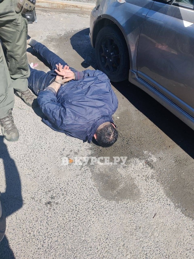 Уроженцы Закавказья пытались дать крупную взятку сотр...