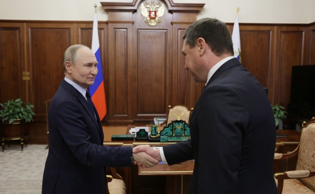 Евгений Первышов рассказал Владимиру Путину о планах ?...