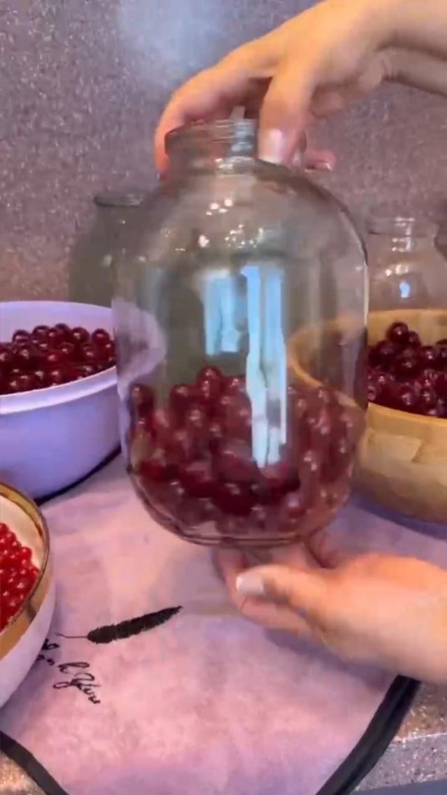 Вкусный компот из вишни, который делается за минуты! За...