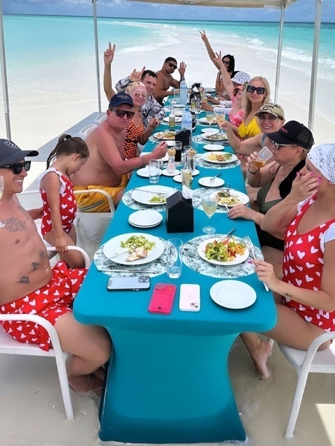 Ханна и Пашу отдыхают всей семьей на Мальдивах, а мама ?...