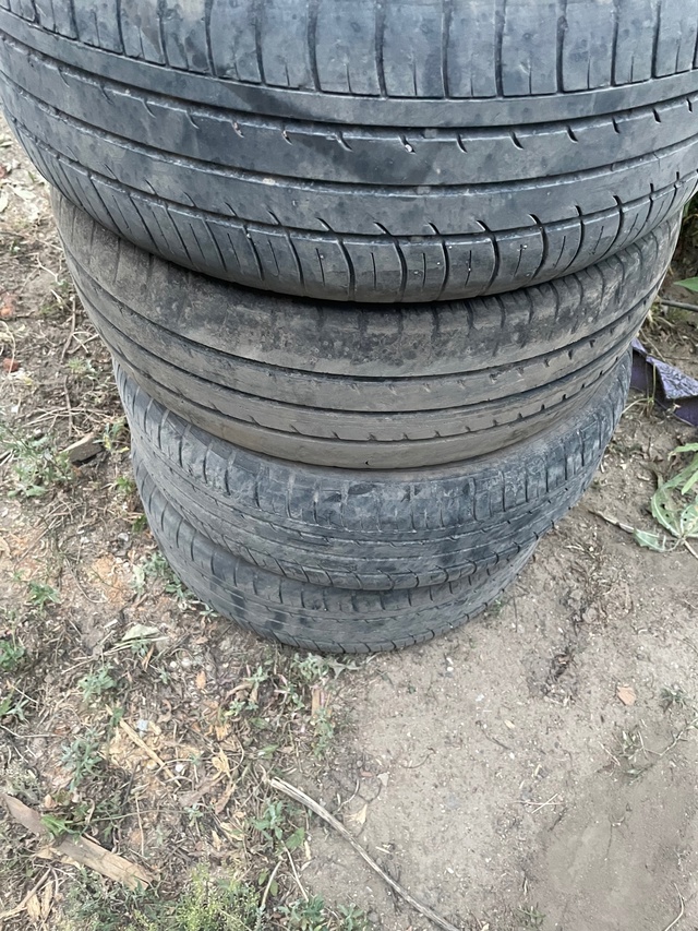 Продам. 185/60/14. На сезон. 2500₽. 89096032901. Анон.