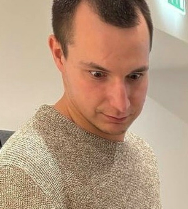 Главное что она довольна и не важно сколько это стоит