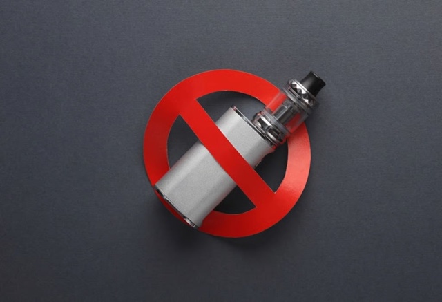 ⚡️Владимир Путин поддержал полный запрет вейпов в Ро?...