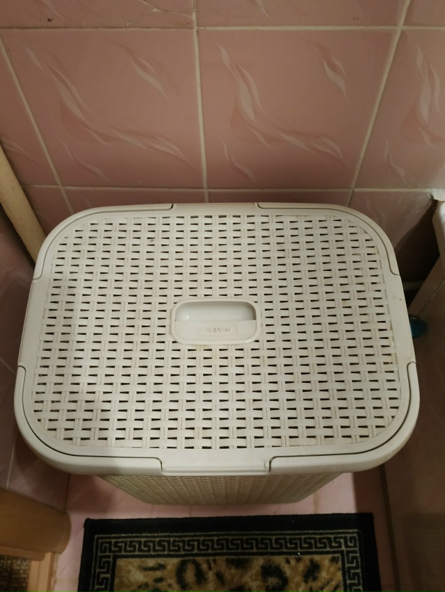 Отдам корзину для белья,отличное состояние.