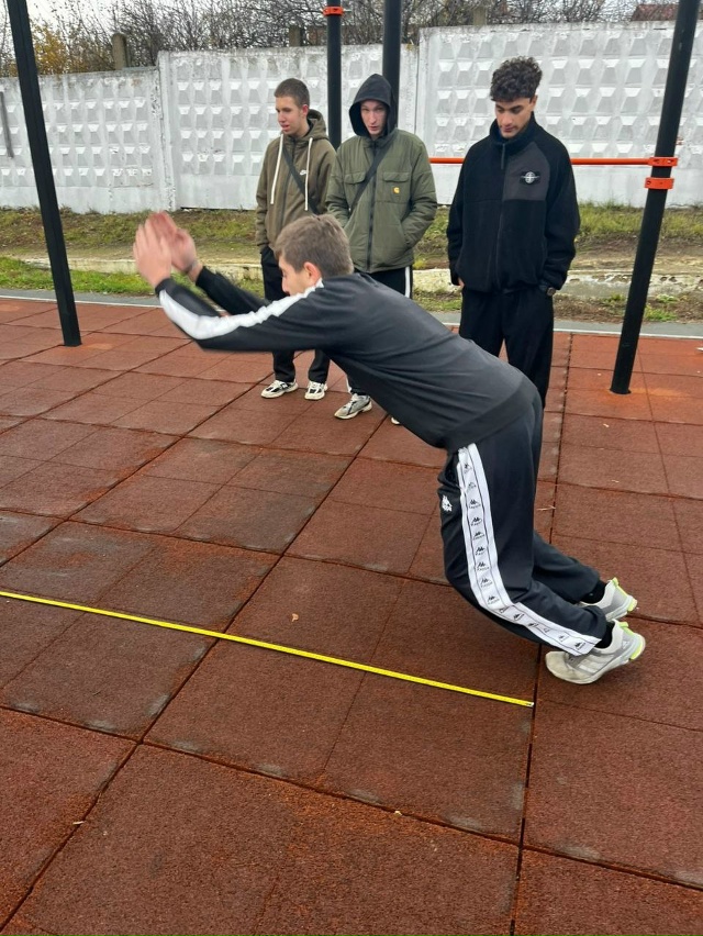 💪🏻 Студенты БТА сдают ГТО
7 ноября на стадионе 